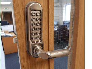 BL5001 FT - 30/60 minute fire rated round bar handle keypad with tubular latch, round bar inside handle & free passage mode