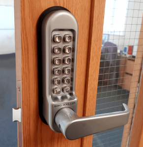 BL5453 - Back to back flat bar keypads with a 60mm backset lockcase