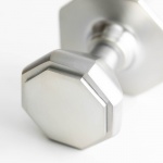 Jedo Forma Centre Door Knobs
